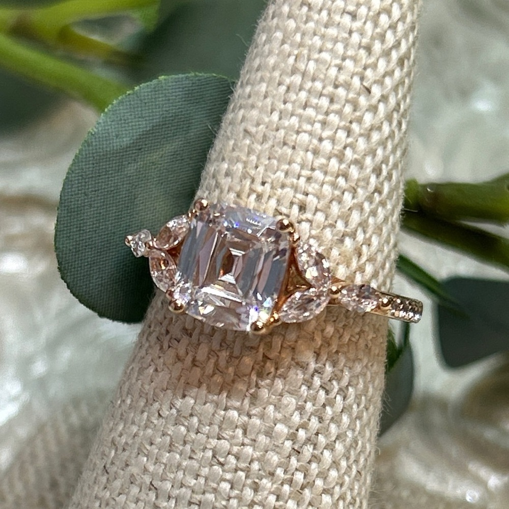Victoria Wieck Rose Gold Plated Brilliante Ring (Size: 6) NWOT